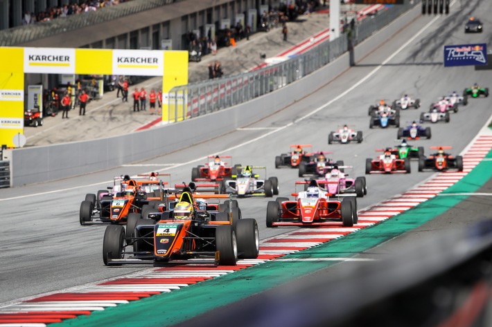 highlight des jahres die adac formel 4 zu gast bei der formel 1 - Highlight des Jahres: Die ADAC Formel 4 zu Gast bei der Formel 1