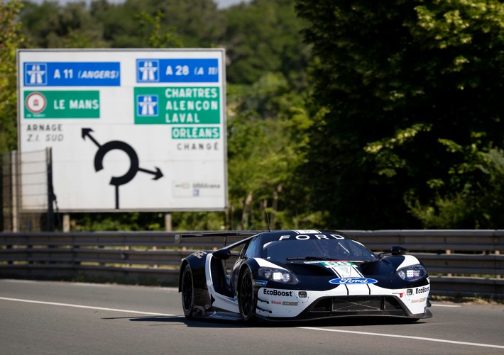 limitierte rennsportversion des ford gt mk ii zeigt naechste ausbaustufe des ford gt supersportwagens - Limitierte Rennsportversion des Ford GT Mk II zeigt nächste Ausbaustufe des Ford GT-Supersportwagens