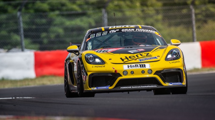 mit der hertz autovermietung live die rennen der vln langstreckenmeisterschaft am nuerburgring erleben - Mit der Hertz Autovermietung live die Rennen der VLN Langstreckenmeisterschaft am Nürburgring erleben