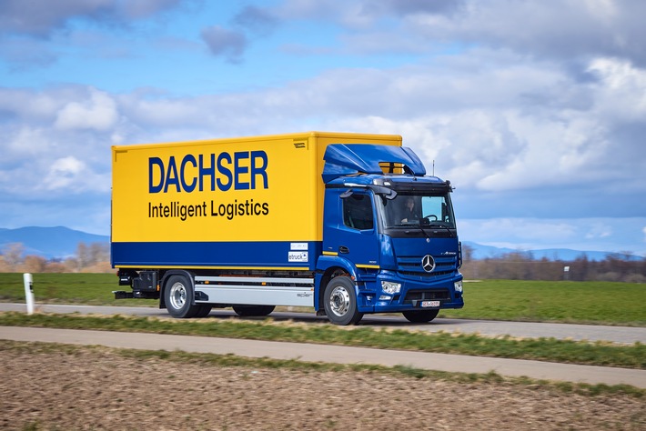 Dachser bringt Serien-eActros zum Einsatz Logistikdienstleister sieht ein breites Anwendungsfeld für den voll elektrischen 19-Tonner und plant bereits mit weiteren Fahrzeugen.